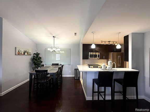 5th image of 3612 Oakmonte Blvd