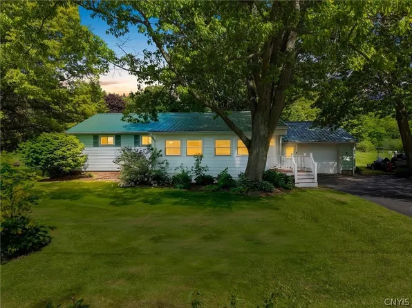 88 North St, Pulaski, NY 13142