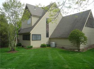 7 Arrowwood Ct, Granby, CT 06035