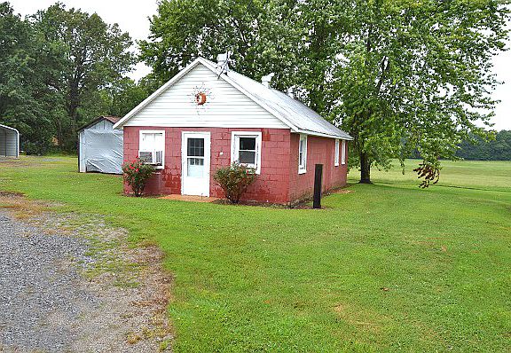 2nd image of 20261 State Highway 25