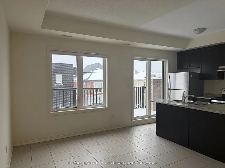 9440 Bayview Ave #COACH — Photo 3