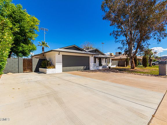 3rd image of 3650 W SUNNYSIDE Avenue