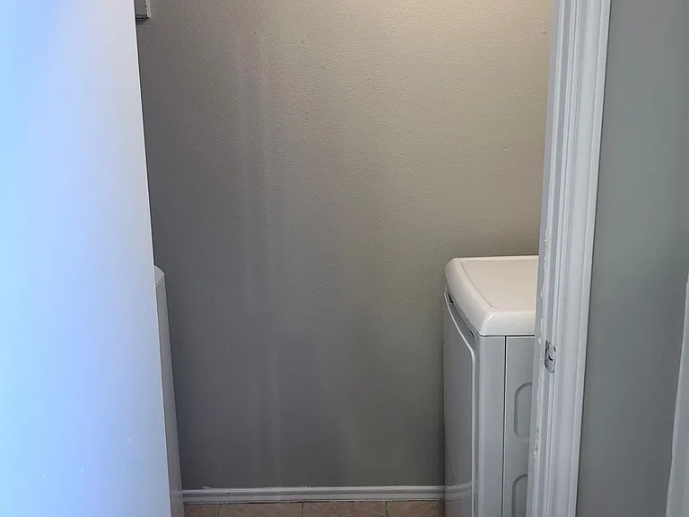 2316 W Elisa Ln #6 — Photo 4
