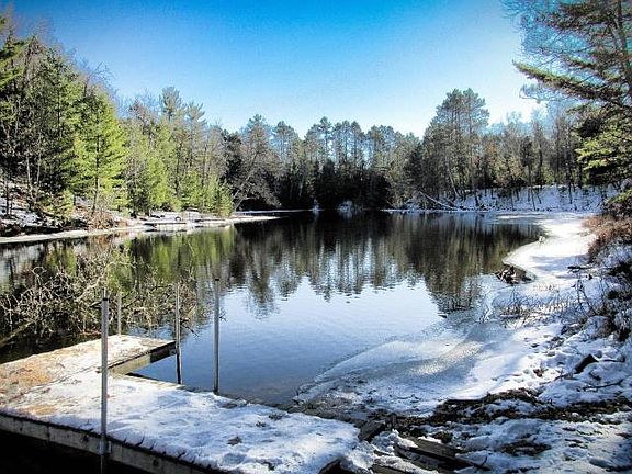 3rd image of 1308 Riverview Dr