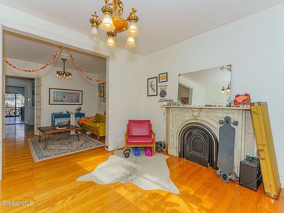 3rd image of 49 Christie Street