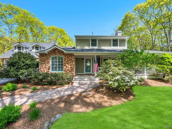 5 Barbara Anne Street, Manorville, NY 11949
