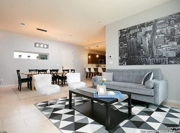 3rd image of 17902 La Cantera Pkwy Unit 108