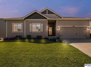 5720 S 190th Ter, Omaha, NE 68135