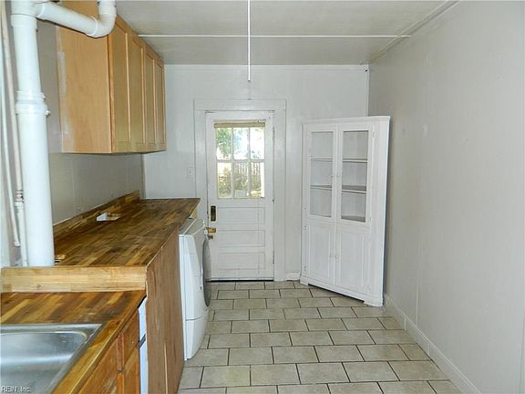 5th image of 75 Hobson St