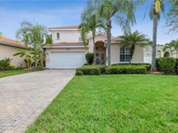 14478 Sterling Oaks Dr, Naples, FL 34110