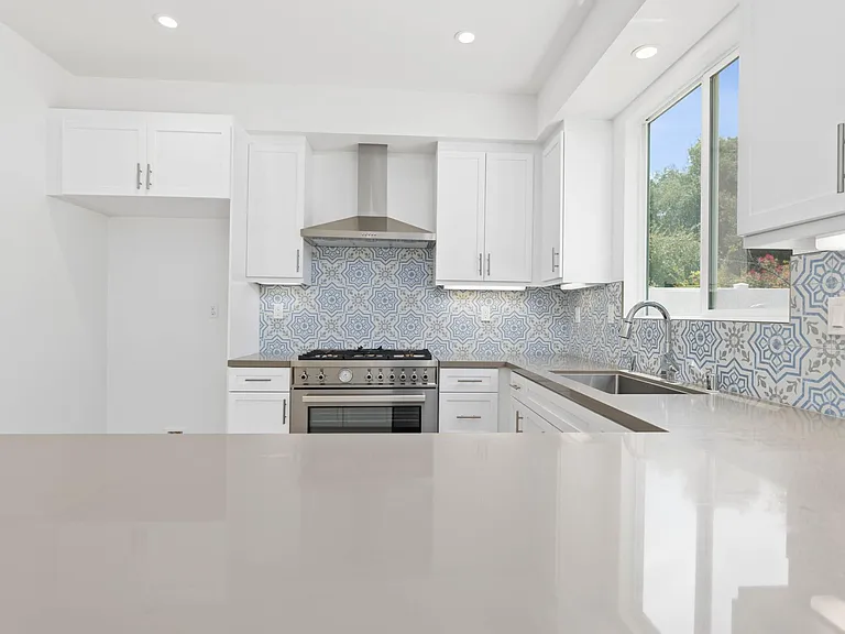 17308 Lemay St — Photo 6
