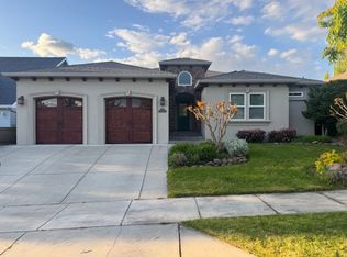 3807 Creek Mont Dr, Medford, OR 97504