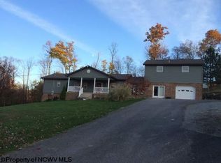 135 Lynnwood Rd, Coalton, WV 26257