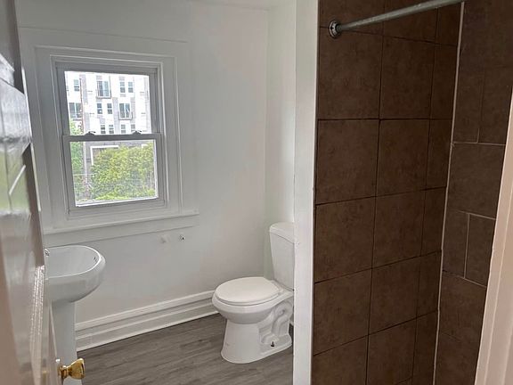 5th image of 115 S 8th St APT 3A