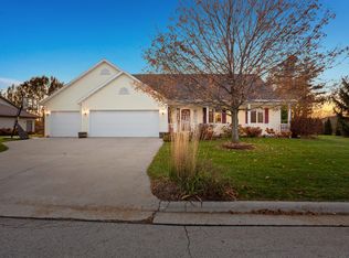 119 Westridge Dr, Sheboygan Falls, WI 53085