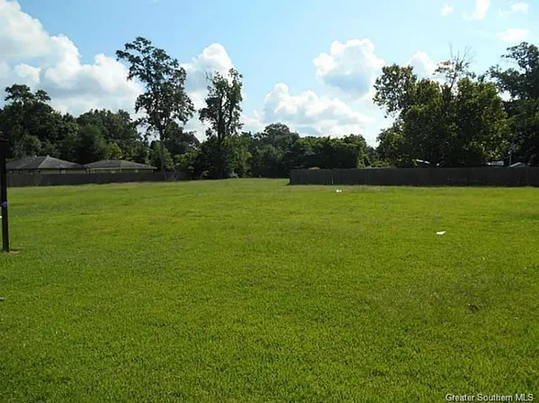 1718 N Martin Luther King Hwy, Lake Charles, LA 70601