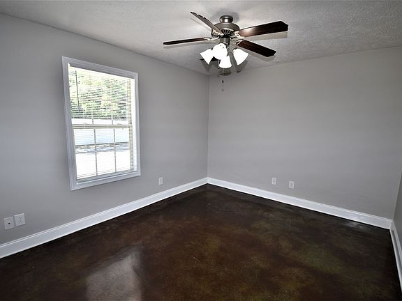 4th image of 333 Rossview Rd APT A