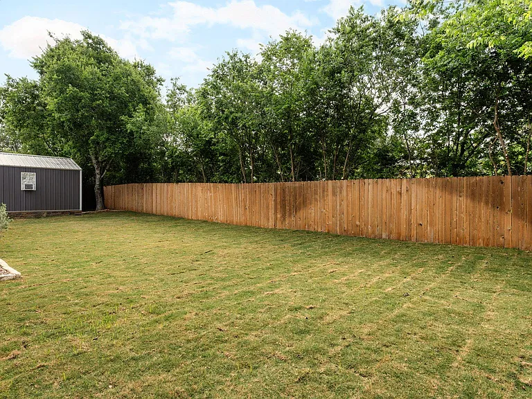 402 E Ash Dr — Photo 28