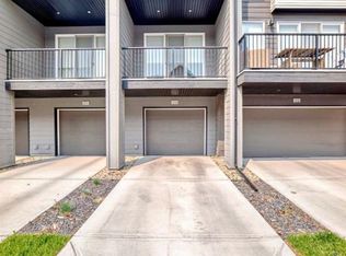 204 W Skyview Ranch Cir NE, Calgary, AB T3N1Y8