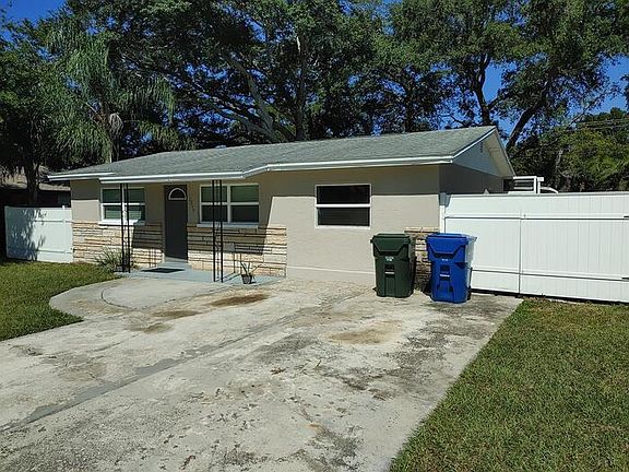 3rd image of 2849 Karen Ave