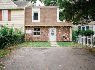 22 Presidential Dr, Sicklerville, NJ 08081