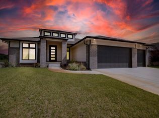 2972 N Gulf Breeze Ct, Wichita, KS 67205