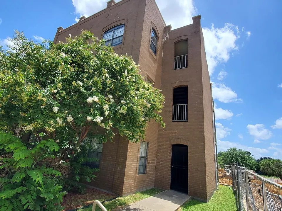 309 W Hickory St #3