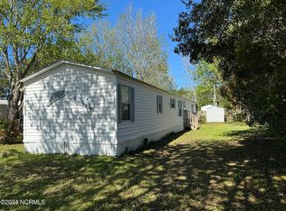 4201 8th St SE, Southport, NC 28461