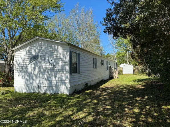 4201 8th Street SE, Southport, NC 28461