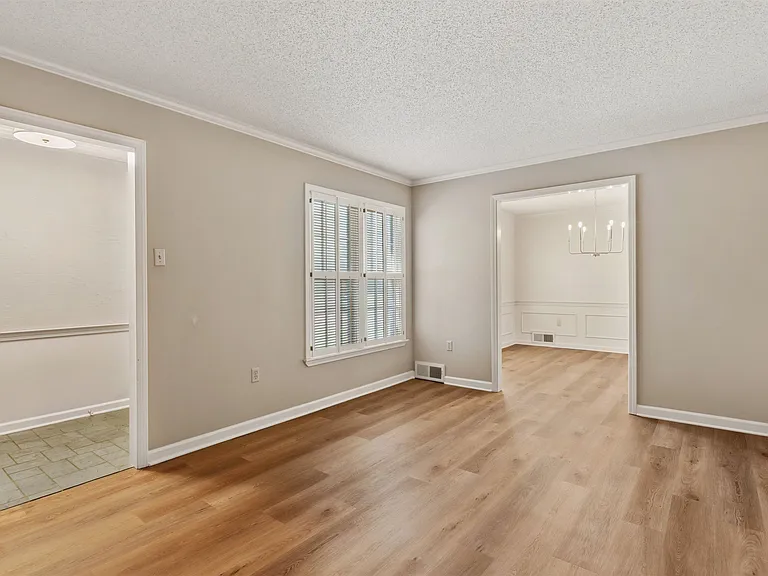 8604 Sandpoint Dr — Photo 5