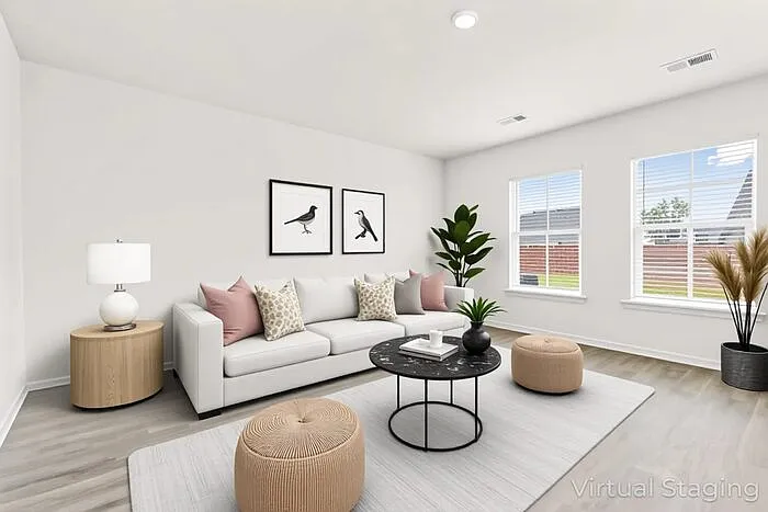 5 bed, 3.0 bath, 2334 sqft, $2,739 — Photo 3