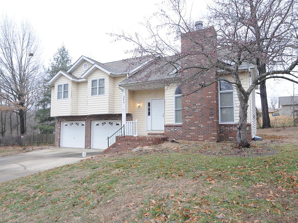1st image of 303 Willow Creek Dr