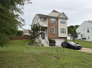 5967 Erin Leigh Dr, Gloucester, VA 23061