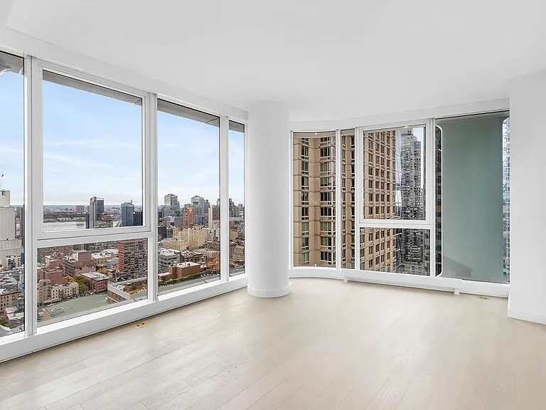 242 W 53rd St #26A — Photo 16