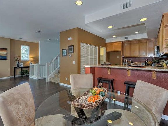 4th image of 2565 Heron Ct