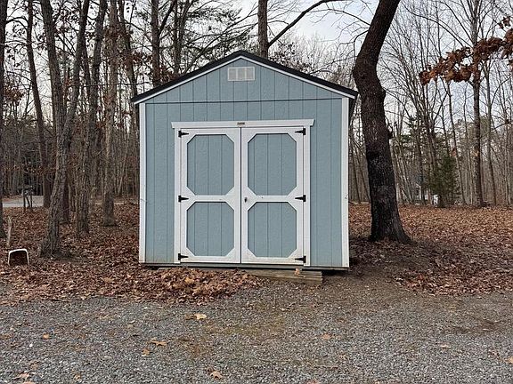 2nd image of 518 Linda Ln
