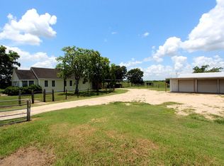 2525 County Road 385, El Campo, TX 77437