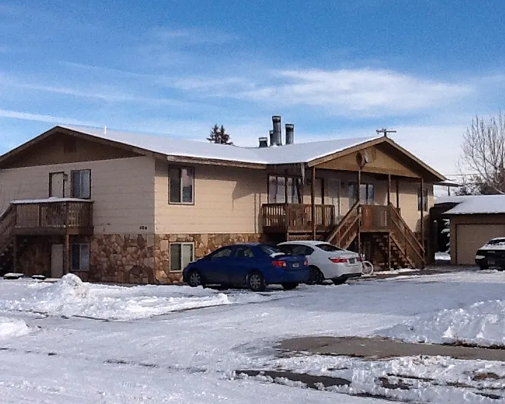 406 S 20th Ave — Photo 1