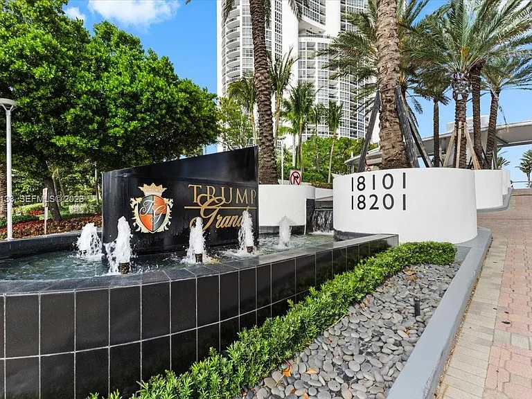 18201 Collins Ave #601A — Photo 41