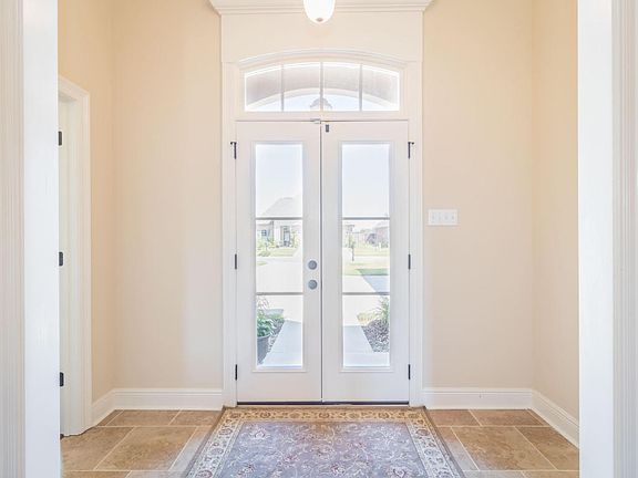 3rd image of 218 Lexi Falls Ln