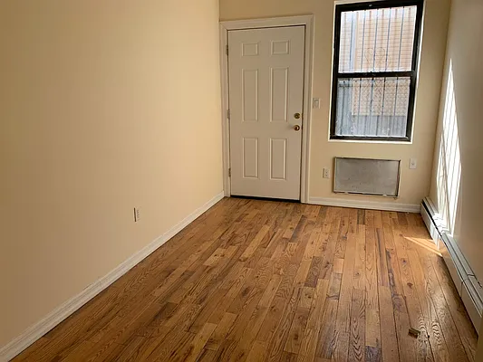 Rented by Premier Metro Realty Corp | media 27