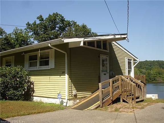 4th image of 302 Pine Lake Dr