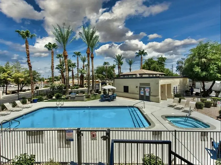 Villas on Bell — Photo 19