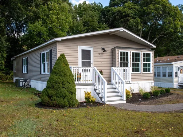 50 Highland St #137, Taunton, MA 02780