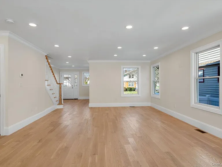 68 Edgewood Rd #B — Photo 5