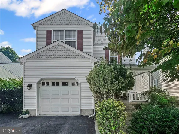 924 Trellis Ln, West Chester, PA 19382