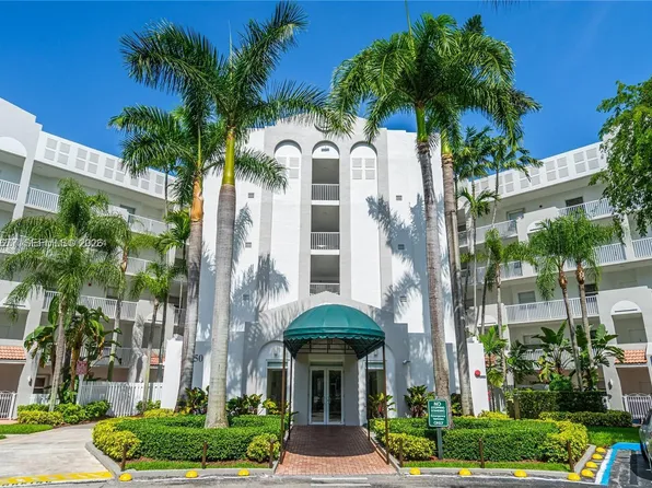 10750 NW 66th St APT 208, Doral, FL 33178