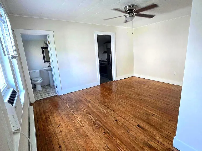 446 Railroad Ave — Photo 3