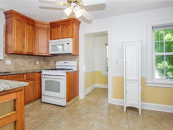 4th image of 38 Park Pl #2