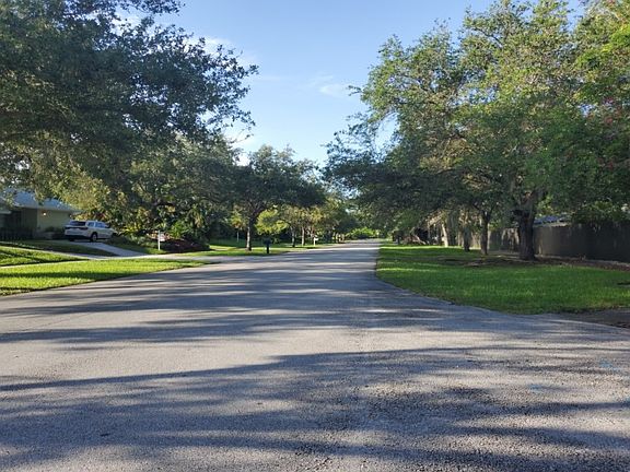 4th image of 7705 SW 171st Ter